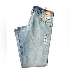 Levi’s Straight Leg Jeans